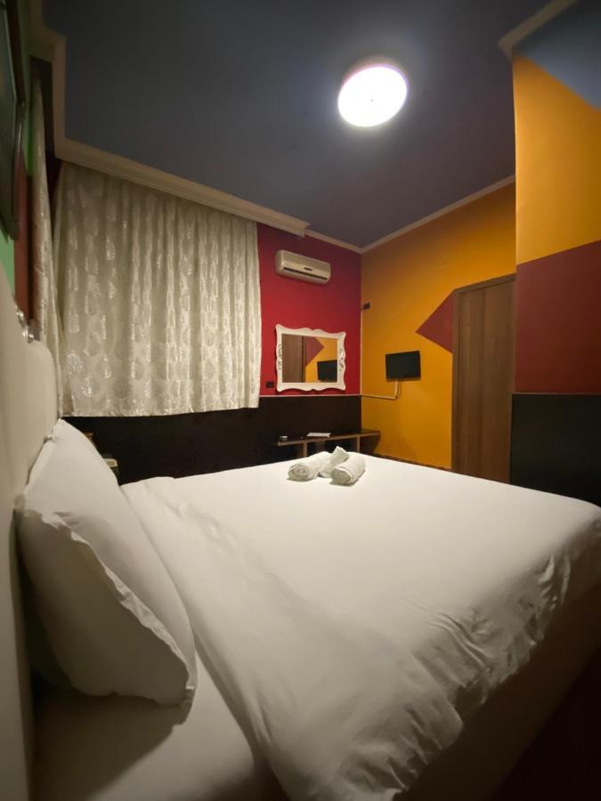 Hotel Rex Tirana Extérieur photo