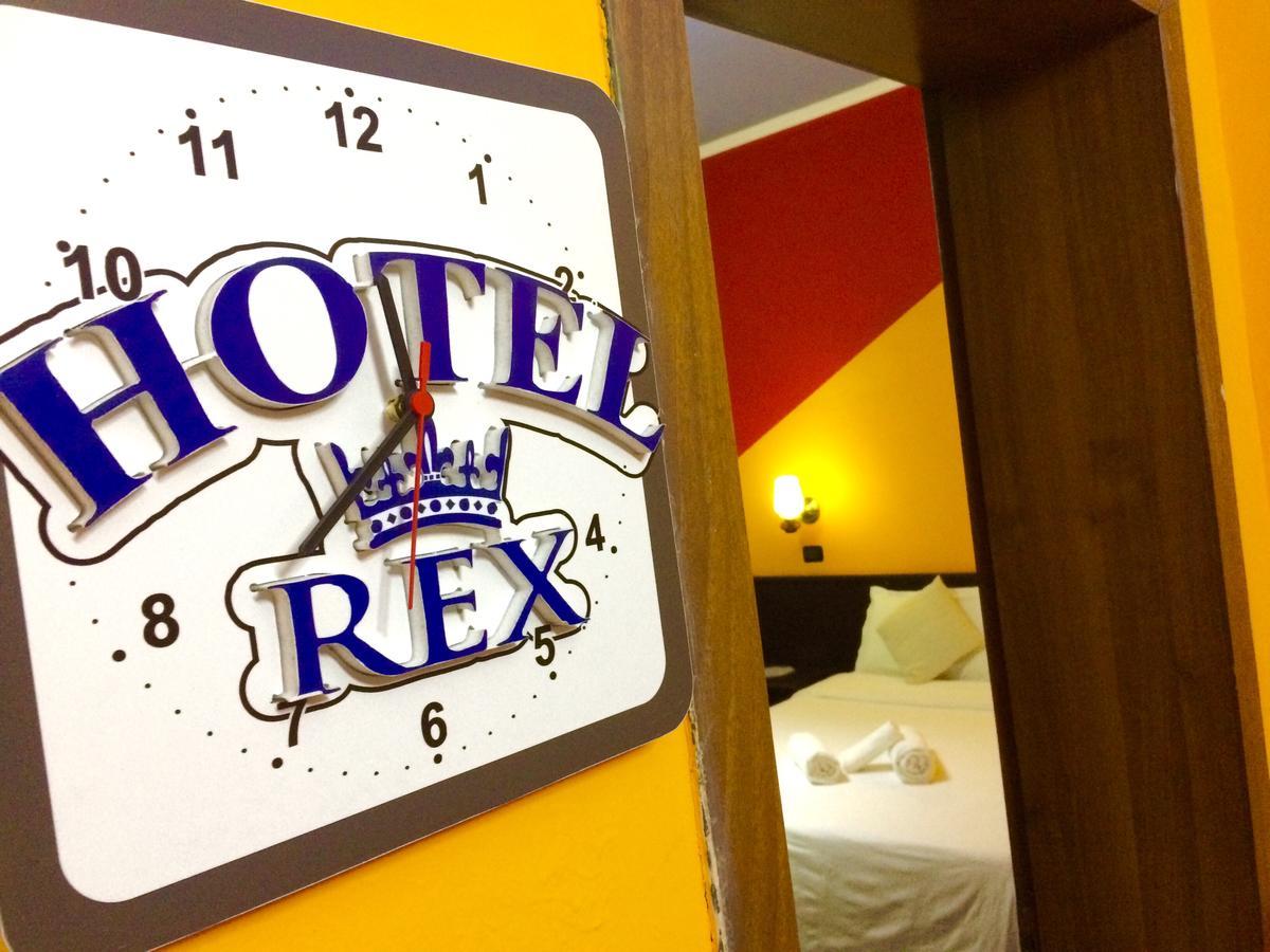 Hotel Rex Tirana Extérieur photo